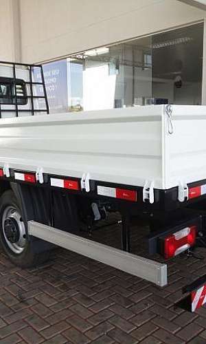 Carroceria metálica basculante Carroceria metálica basculante