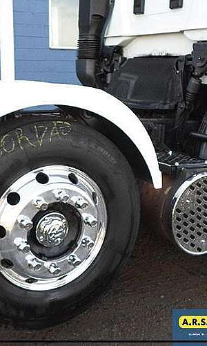 Segundo eixo dianteiro direcional Segundo eixo dianteiro direcional