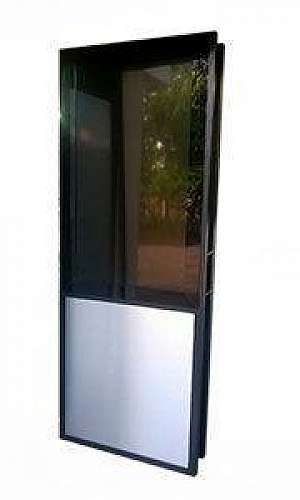 Totem com tomadas Totem com tomadas